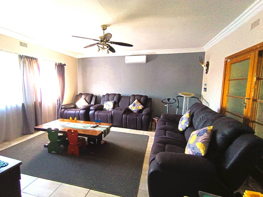 3 Bedroom Property for Sale in Bloemdal Free State